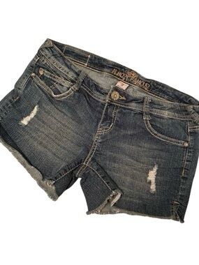 Almost Famous shorts 9